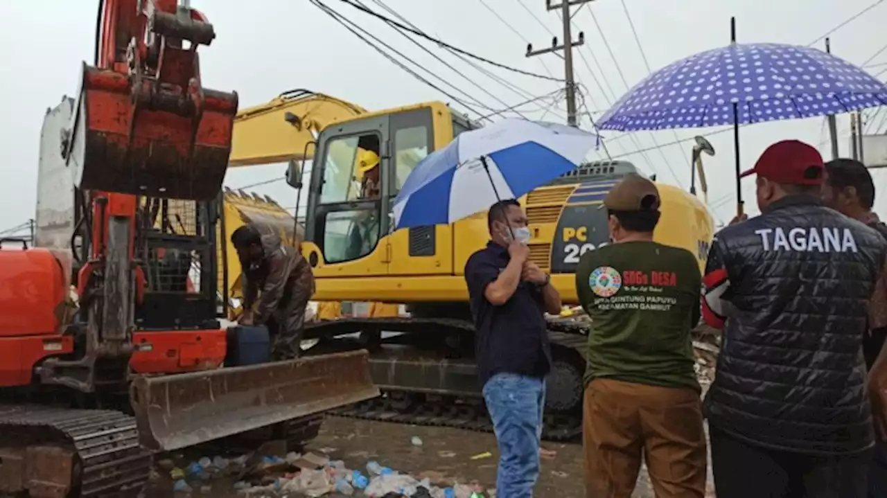 14 Korban Reruntuhan Alfamart Sudah Dievakuasi, 4 Meninggal