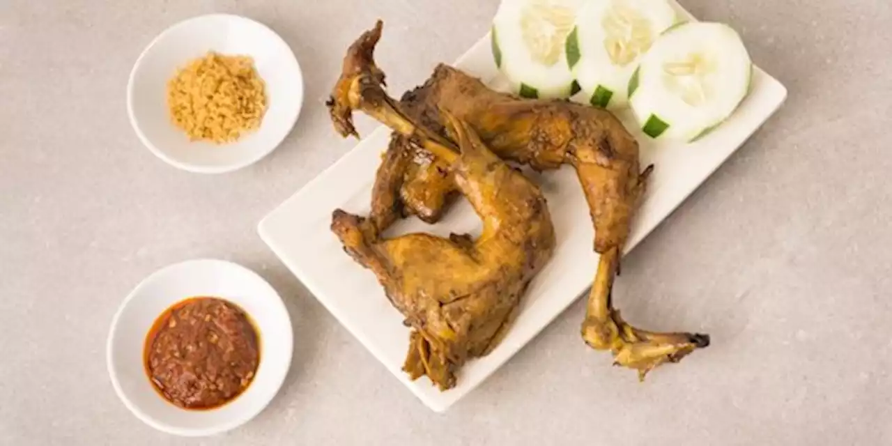 Bangkitkan Selera Makan Saat Azan Magrib Tiba dengan Ayam Bakar Kremes Abiyu | merdeka.com