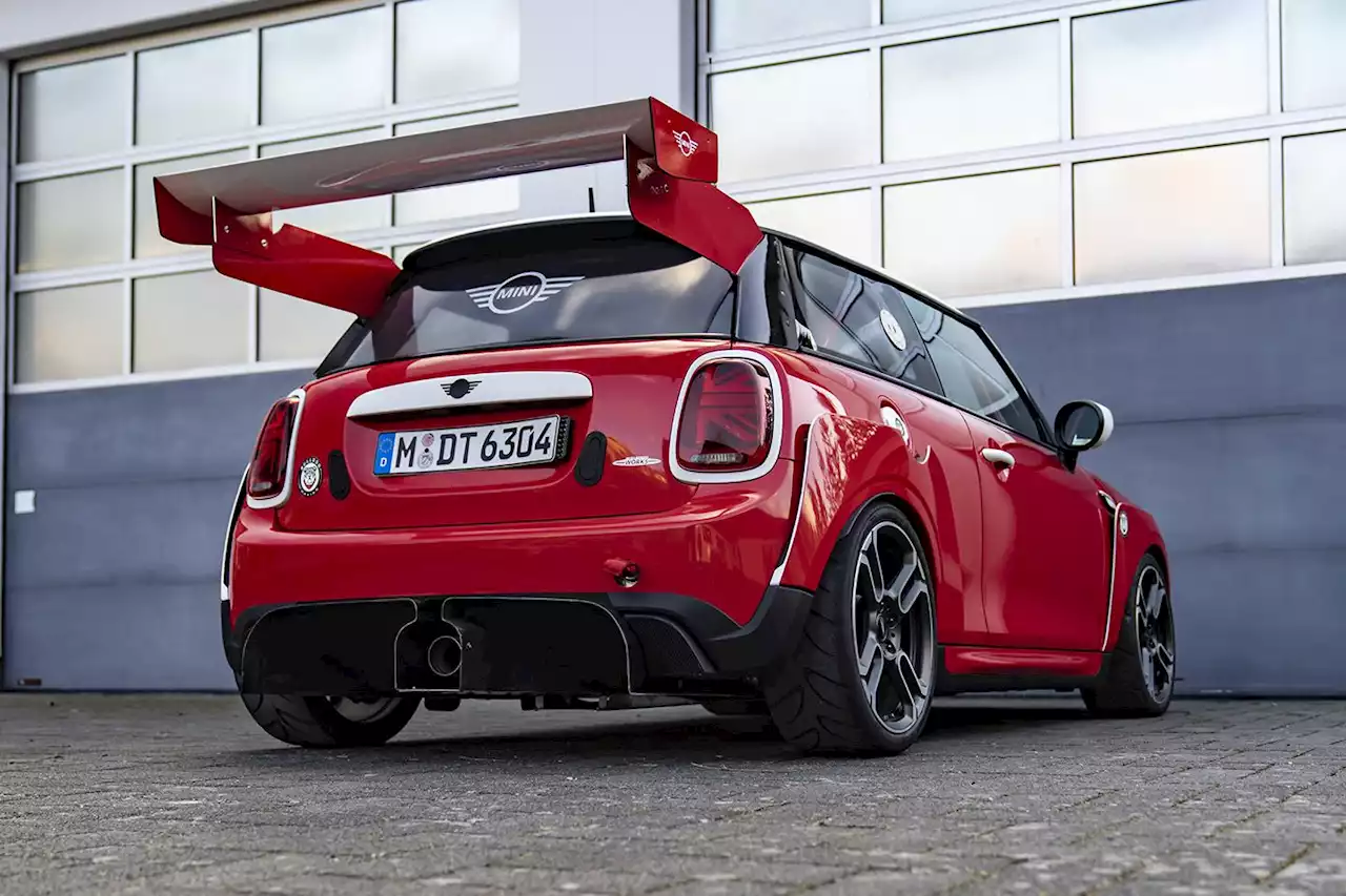 Mini John Cooper Works superheated for N24