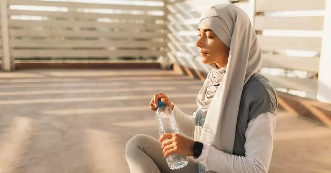 How to Stay Hydrated During Ramadan, According to Dietitians