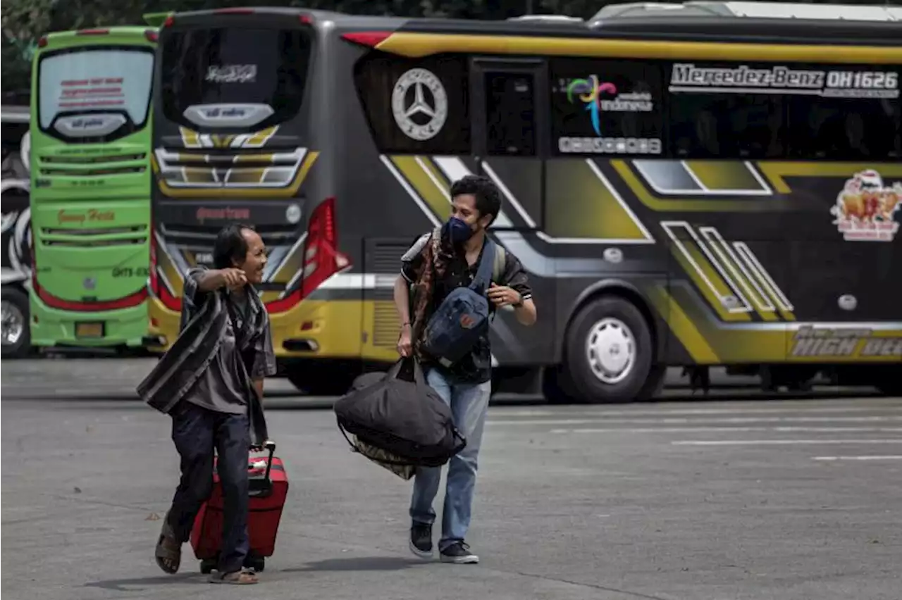 Dishub Kota Tangerang Cek Kelayakan Bus Mudik di Terminal Poris Plawad |Republika Online