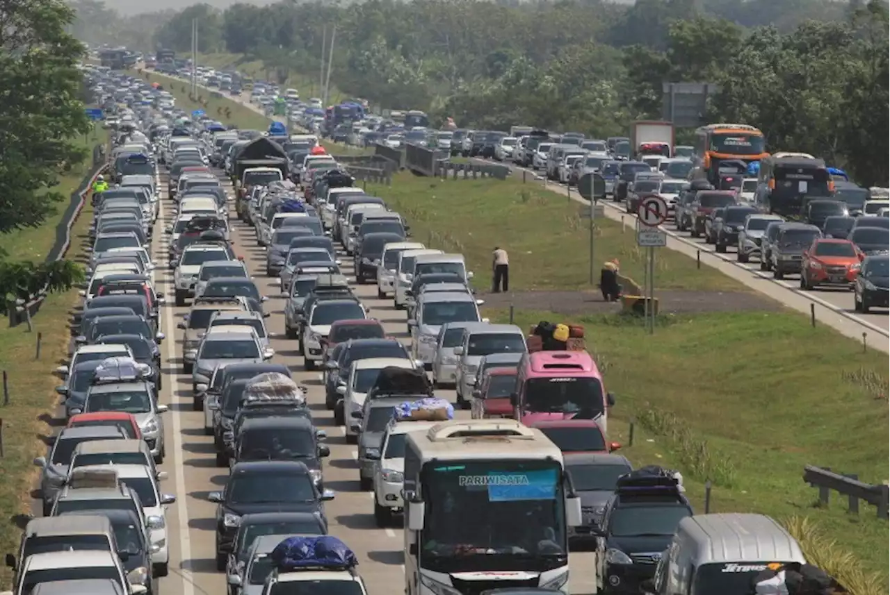 Menko Airlangga: 14 Juta Orang di Jabodetabek Mudik, Jawa Tengah Paling Banyak |Republika Online