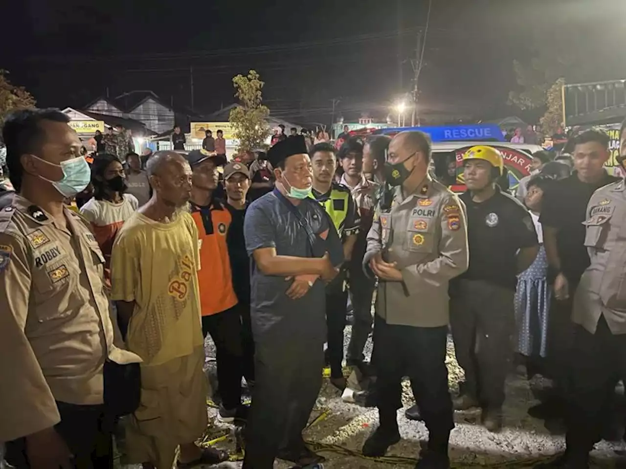 Paman Birin Turut Berduka atas Musibah Bangunan Roboh di Gambut |Republika Online