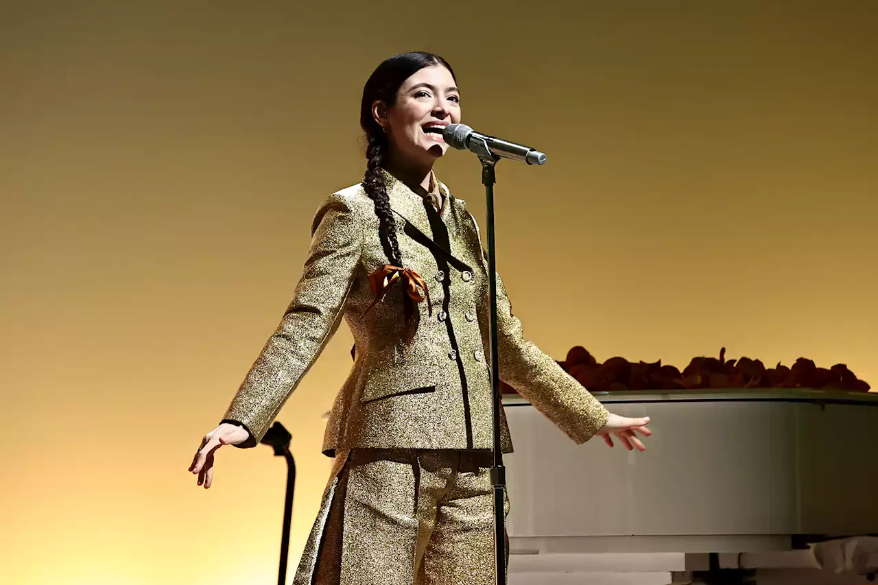 Watch Lorde Cover Rosalía's 'Genius' Song 'Hentai': 'F-k, It's So Good'