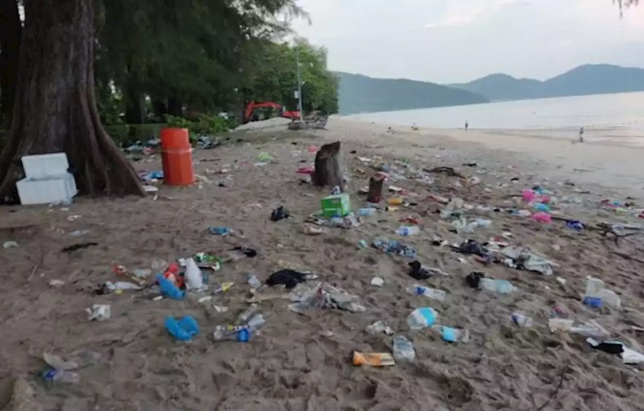 Litterbugs leave 1.5 tonnes of rubbish along Long Pine and Golden Sands in Penang