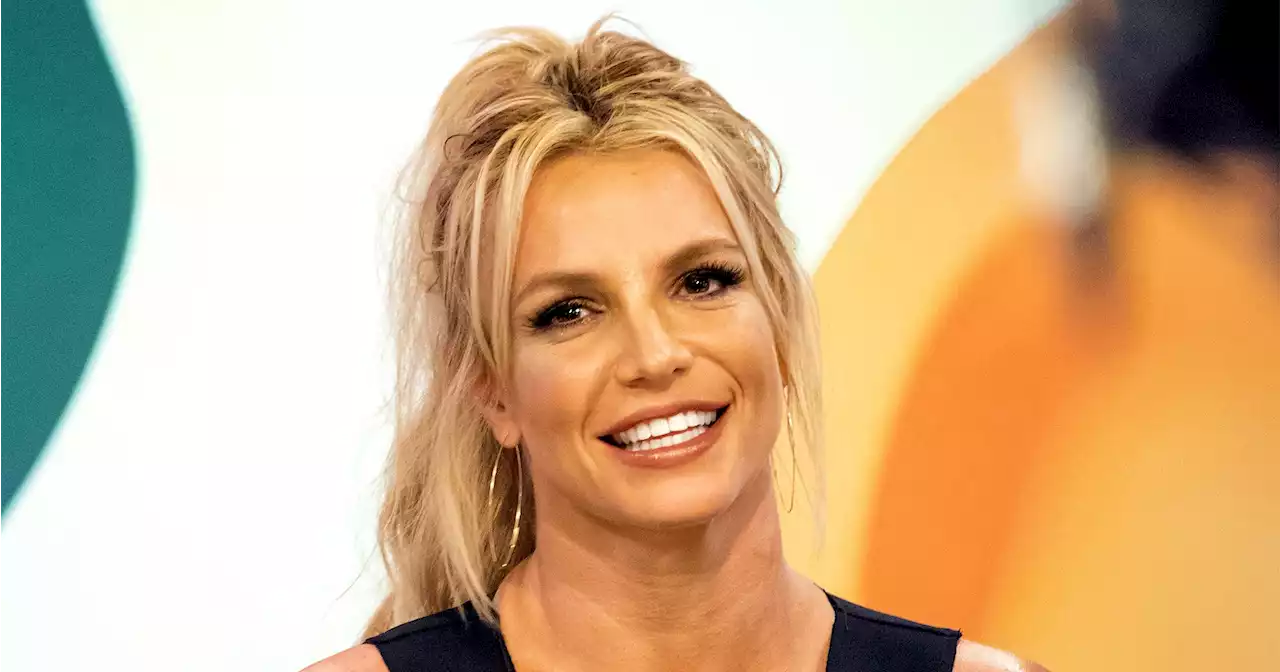 Britney Spears Shows Bare Stomach 1 Week After Her Pregnancy Reveal