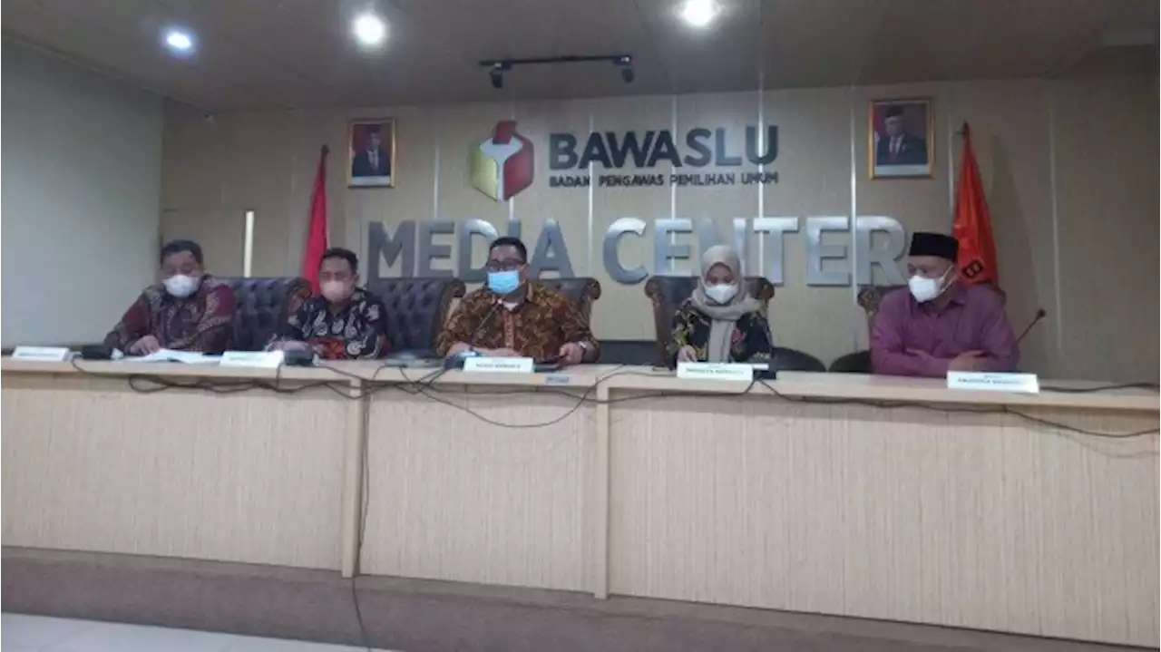 Bawaslu Tetapkan Ketua dan Koordinator Divisi Periode 2022-2027