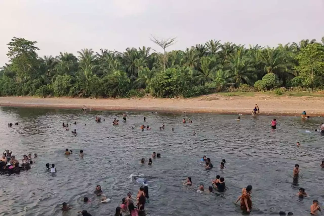 Sambut Ramadhan, ribuan warga di Mukomuko mandi 'balimau' di sungai