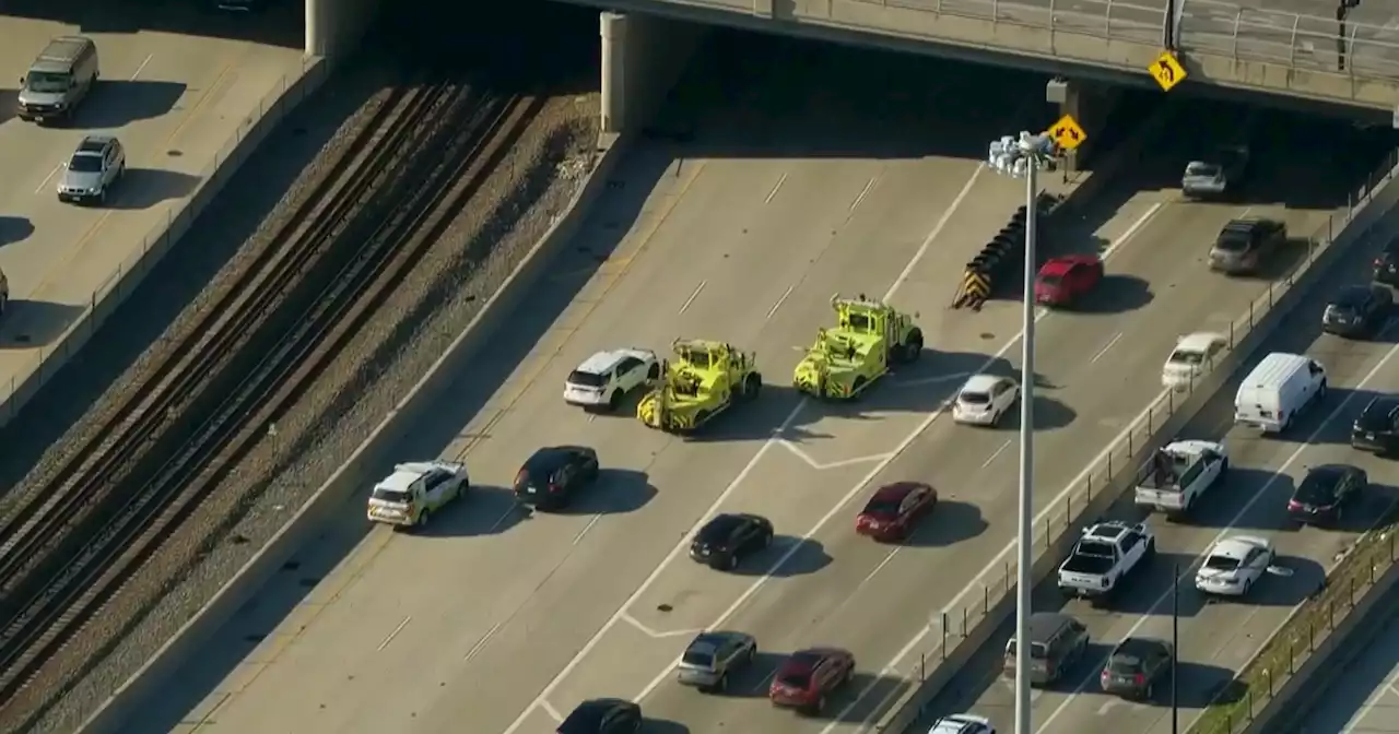 Person shot on Dan Ryan Expressway at 66th Street