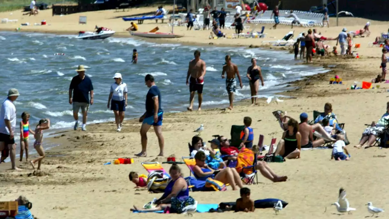 Law heading for governor's desk would require life-saving equipment along Lake Michigan