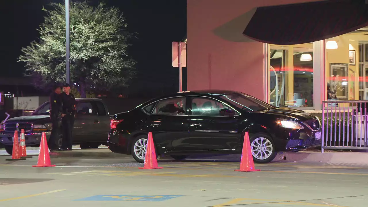 Teen shot to death in Dallas fast-food drive-thru