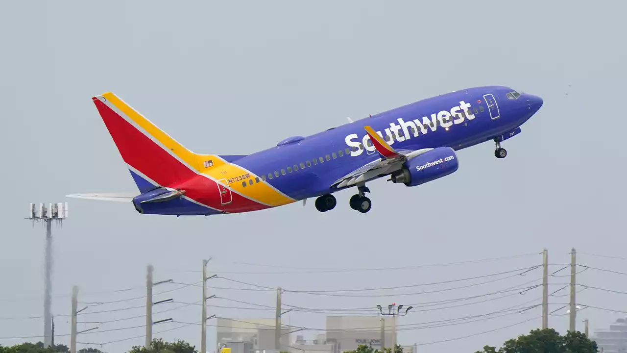 Southwest apologizes for delays, cancellations, blames technology issues