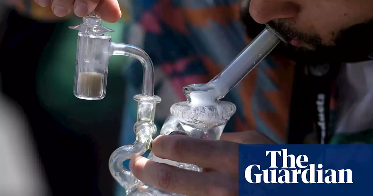 Secondhand bong smoke worse than that from tobacco, study finds