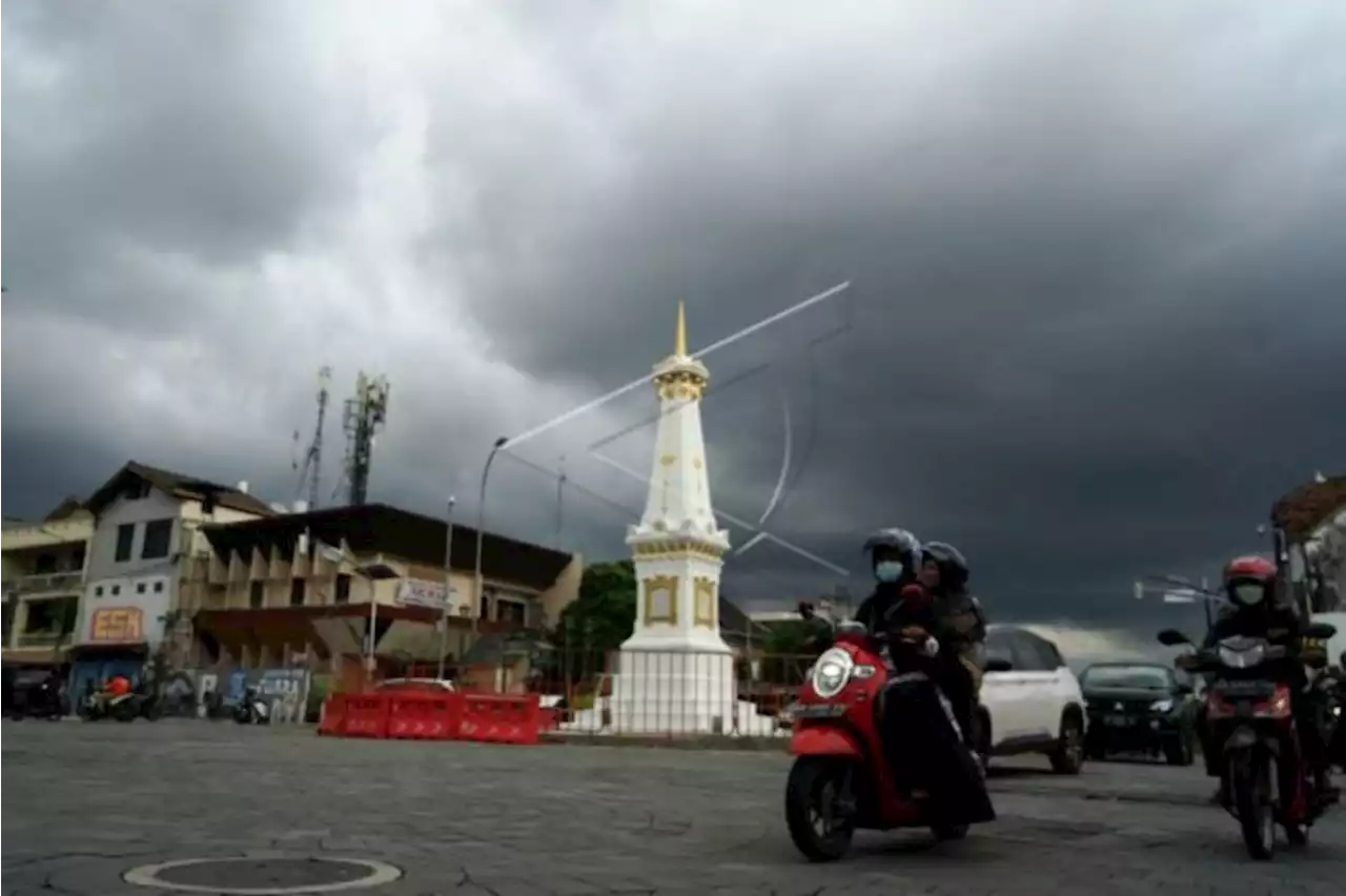 Jogja Masuk Pancaroba, Waspada Hujan Es Hingga Angin Puting Beliung