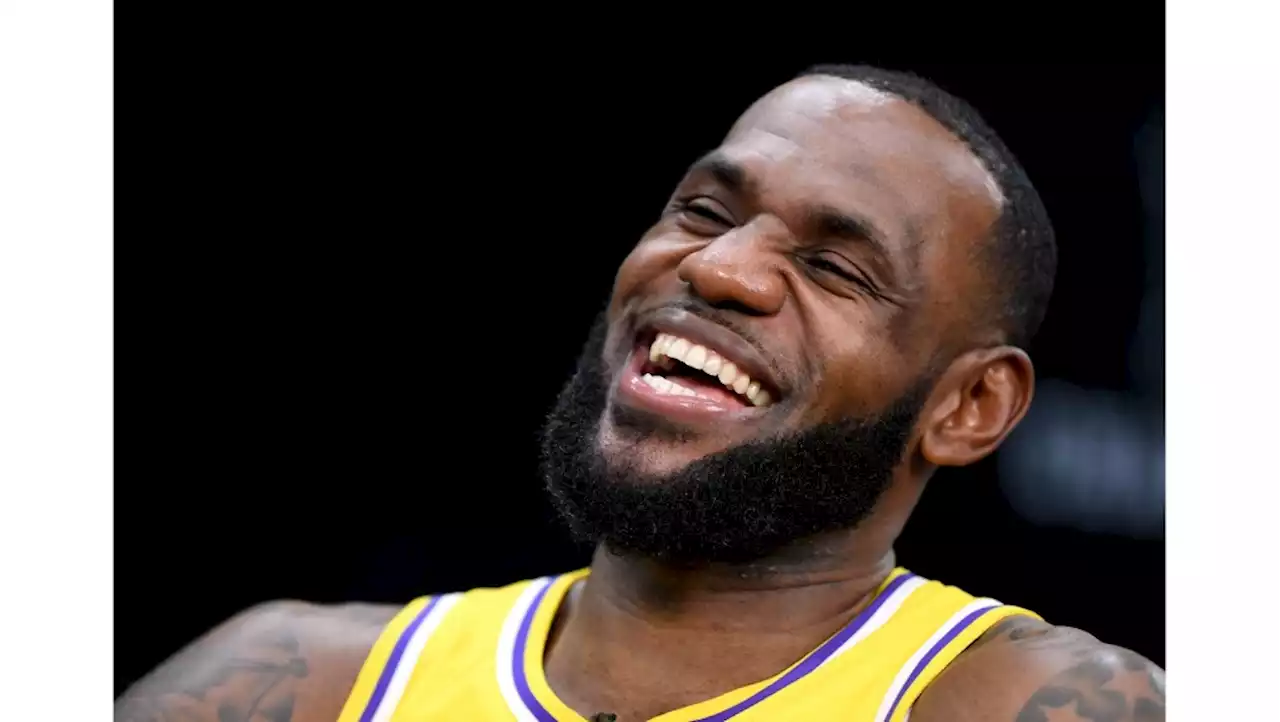 Lakers’ LeBron James jokes about injury on April Fools’ Day