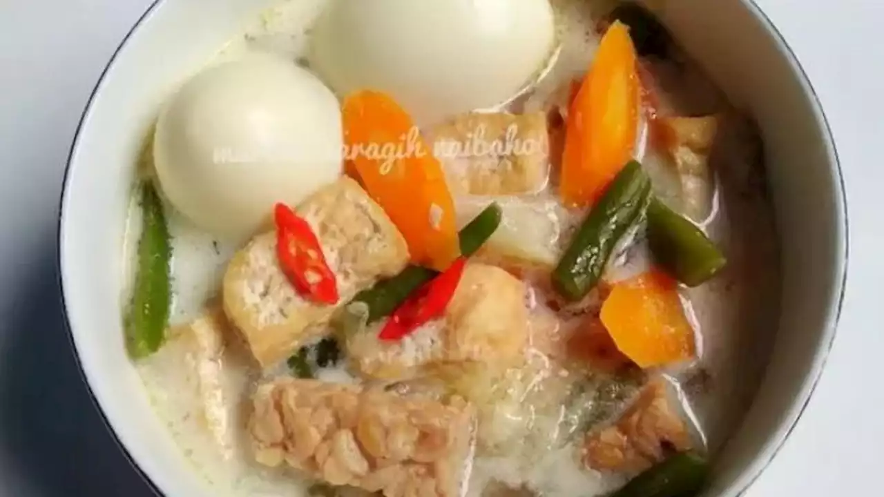 Sayur Lodeh Tahu Tempe Telur untuk Sahur