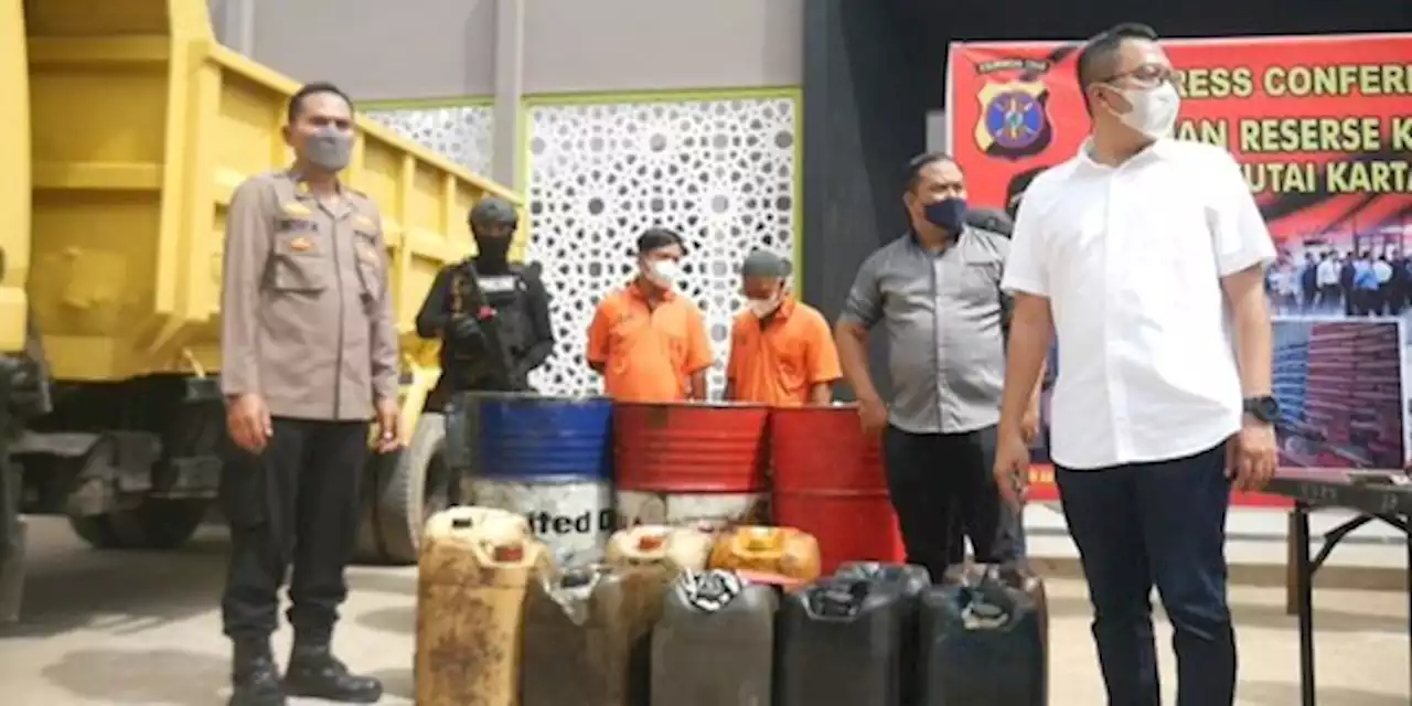 Sita 300 Liter Solar Subsidi di Kukar, Polisi Ciduk Dua Penimbun | merdeka.com