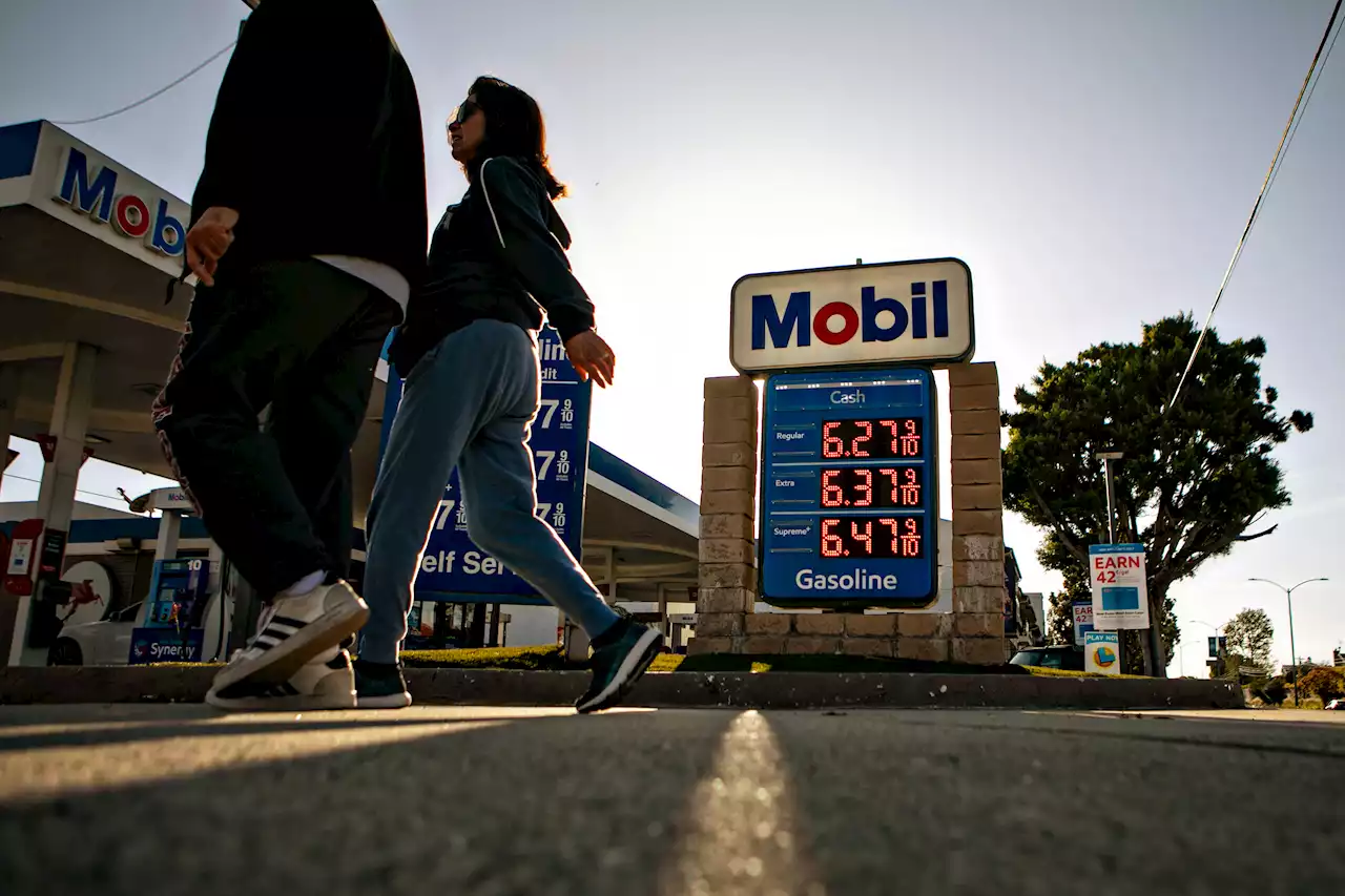 Average LA County Gas Price Drops Again, In New Largest Decrease Since April 2020