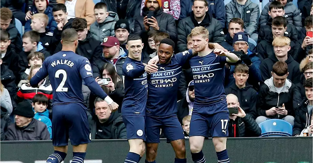 Man City reclaim top spot from Liverpool with win at Burnley