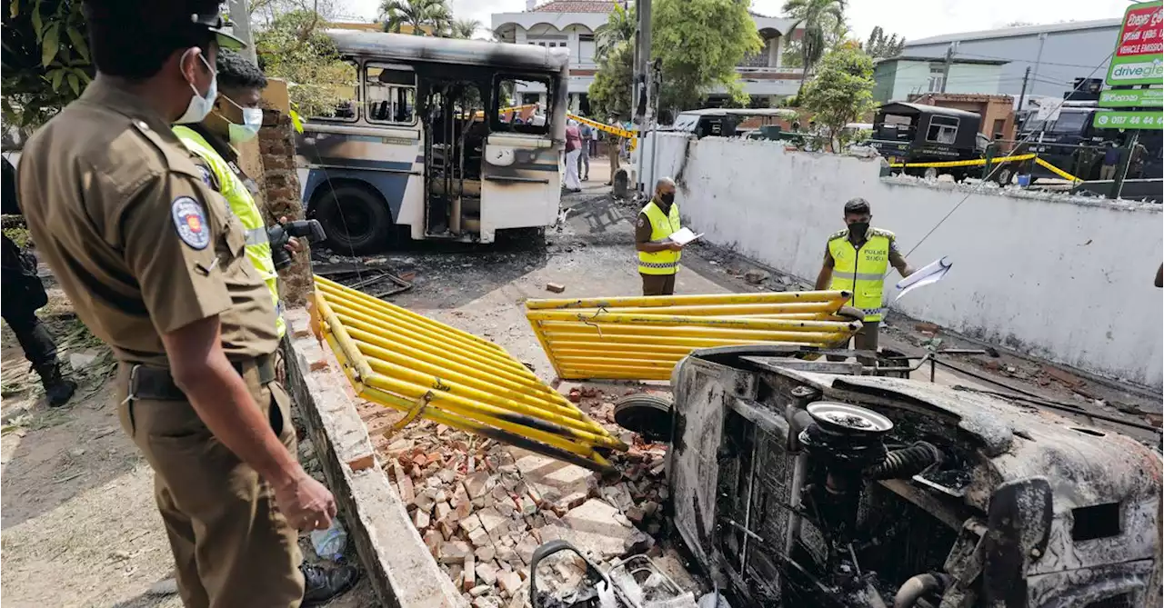 Sri Lanka imposes curfew, lawyers urge end to state of emergency