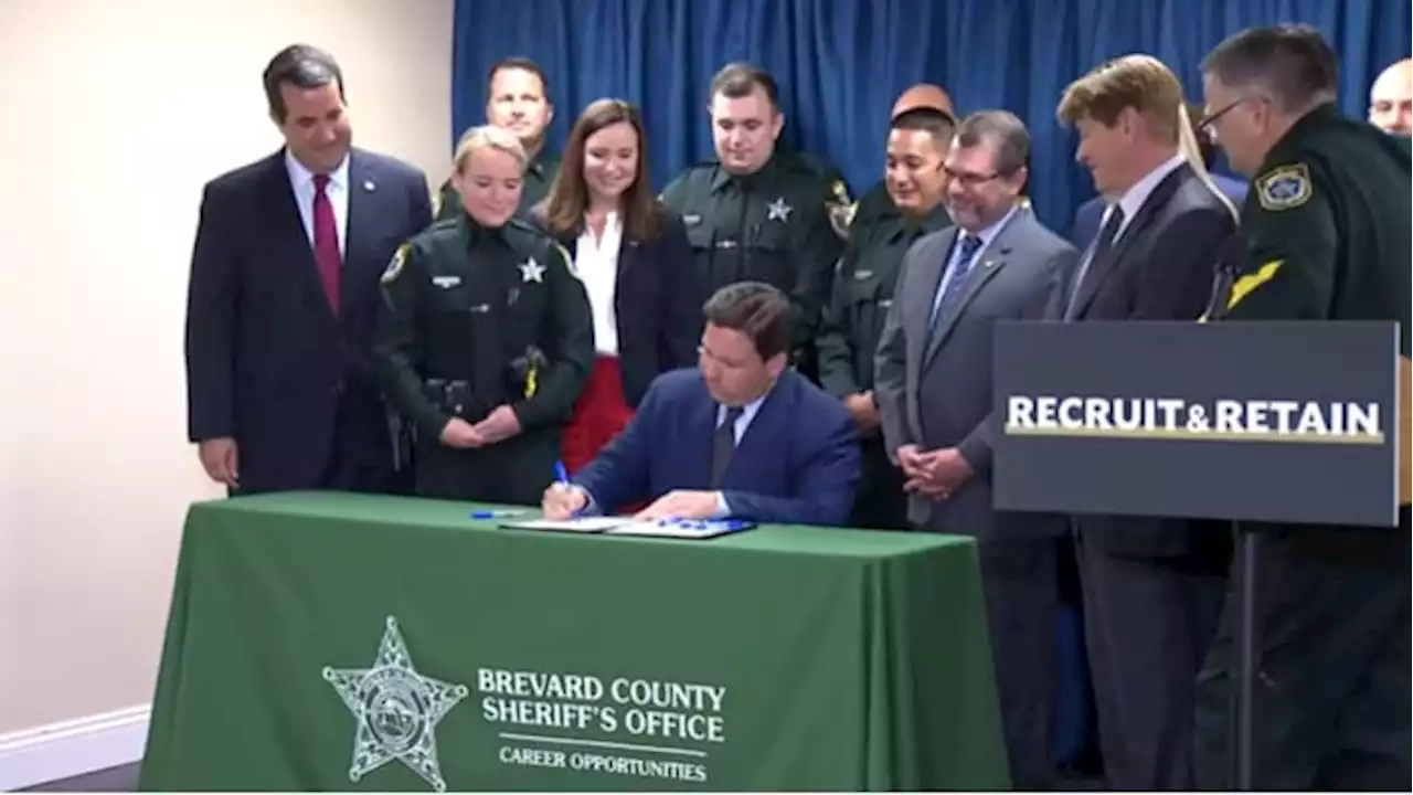 DeSantis signs bill to bolster law enforcement