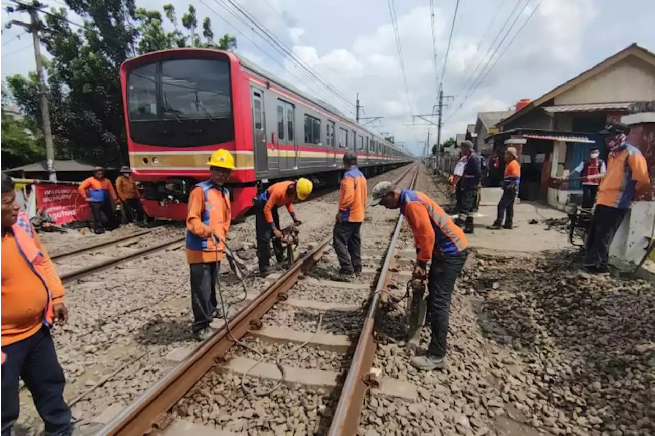 KAI akan laporkan dan tuntut pengemudi mobil tabrak KRL