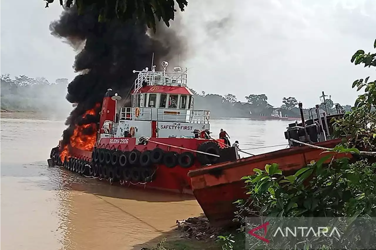 Polisi periksa sejumlah saksi terkait kebakaran Tugboat Bojoma 2906