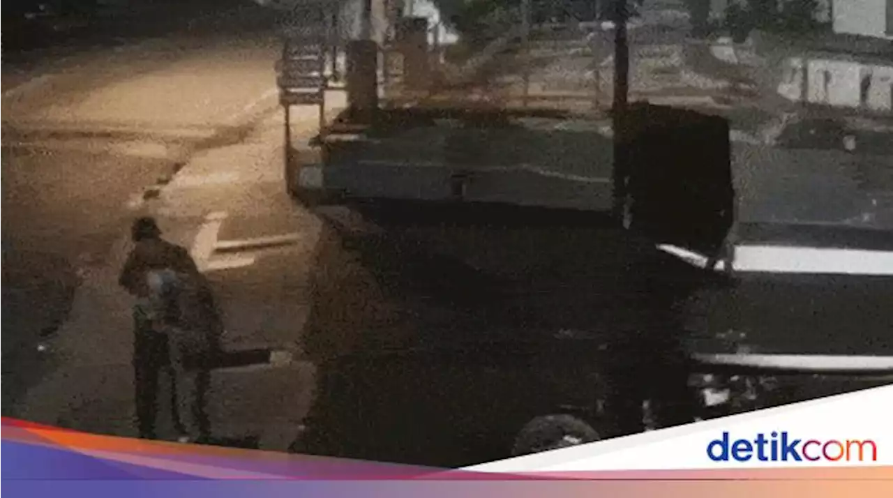 Viral Mobil Nge-Drift di Kota Bandung, Tabrak Pejalan Kaki!