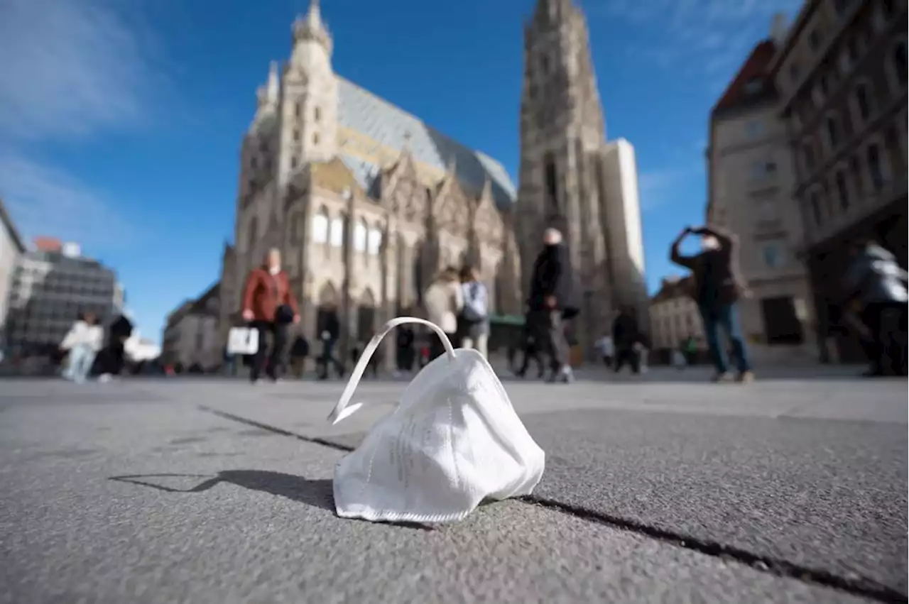 España elimina la mascarilla en la mayoría de interiores después de dos años