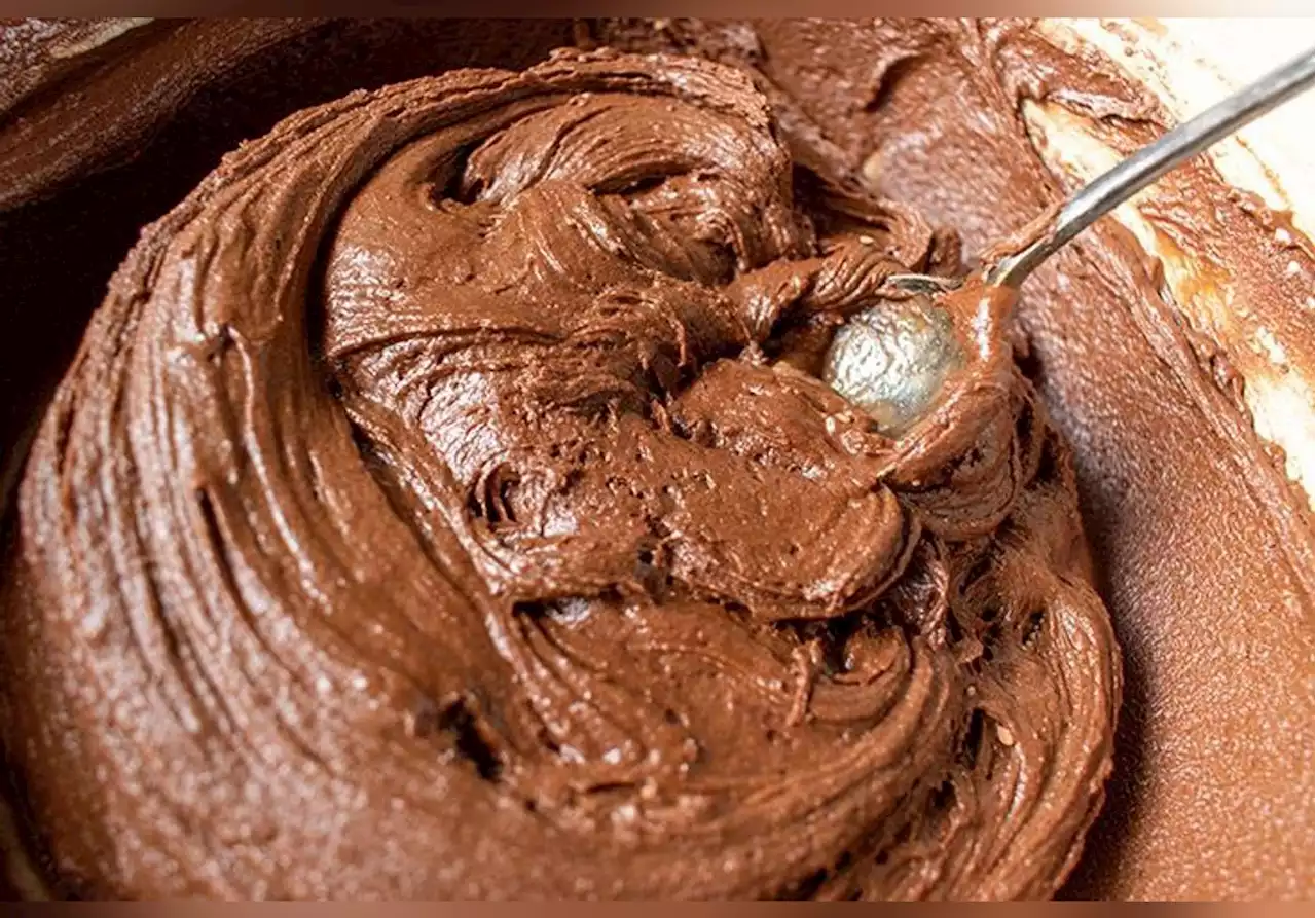 Laurent Mariotte dévoile la recette « zéro complexe » de sa mousse au chocolat à 2 ingrédients