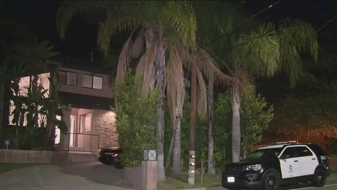 Beverly Crest follow-home robbery: 3 suspects get away with $75K in stolen goods