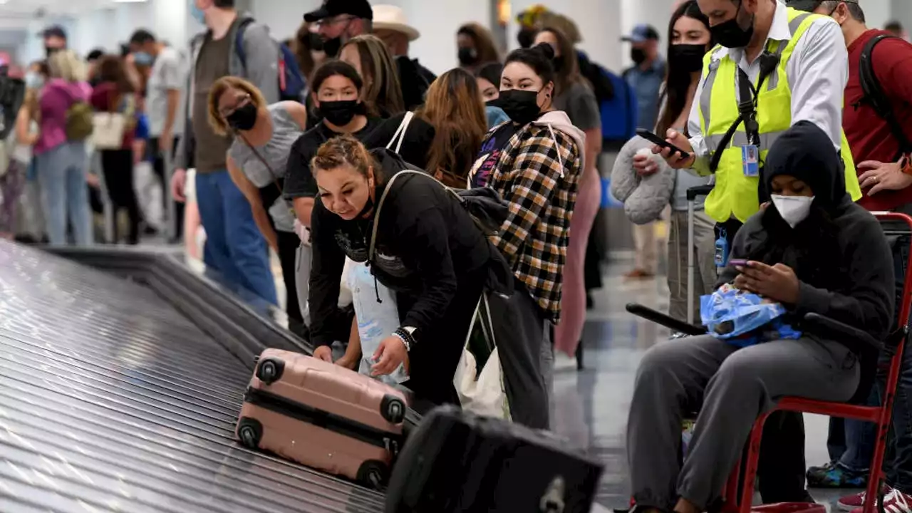 LAX travelers react to major US airlines dropping mask mandate