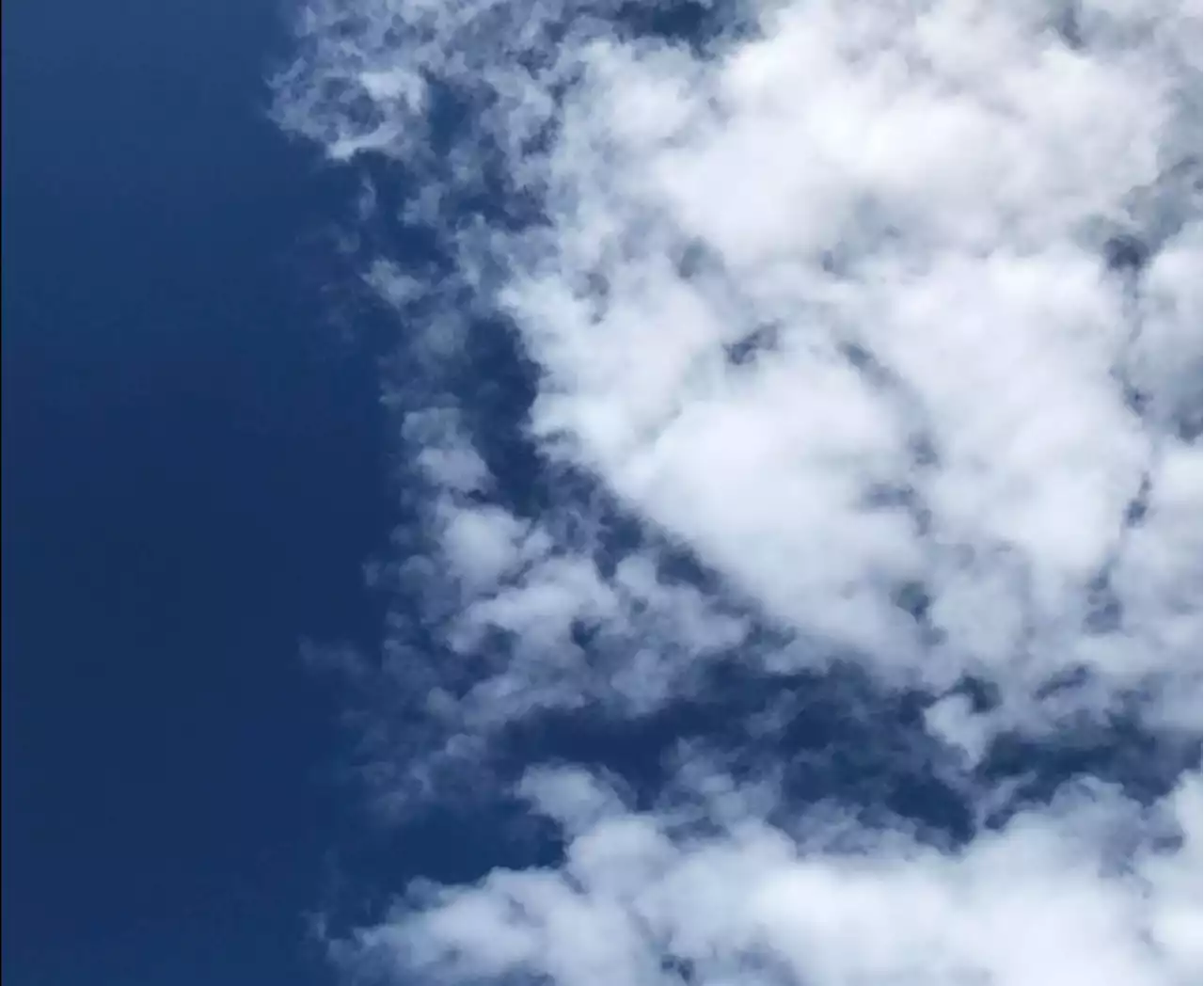Cloudy skies, isolated rains over NCR, rest of country due to easterlies, localized thunderstorms