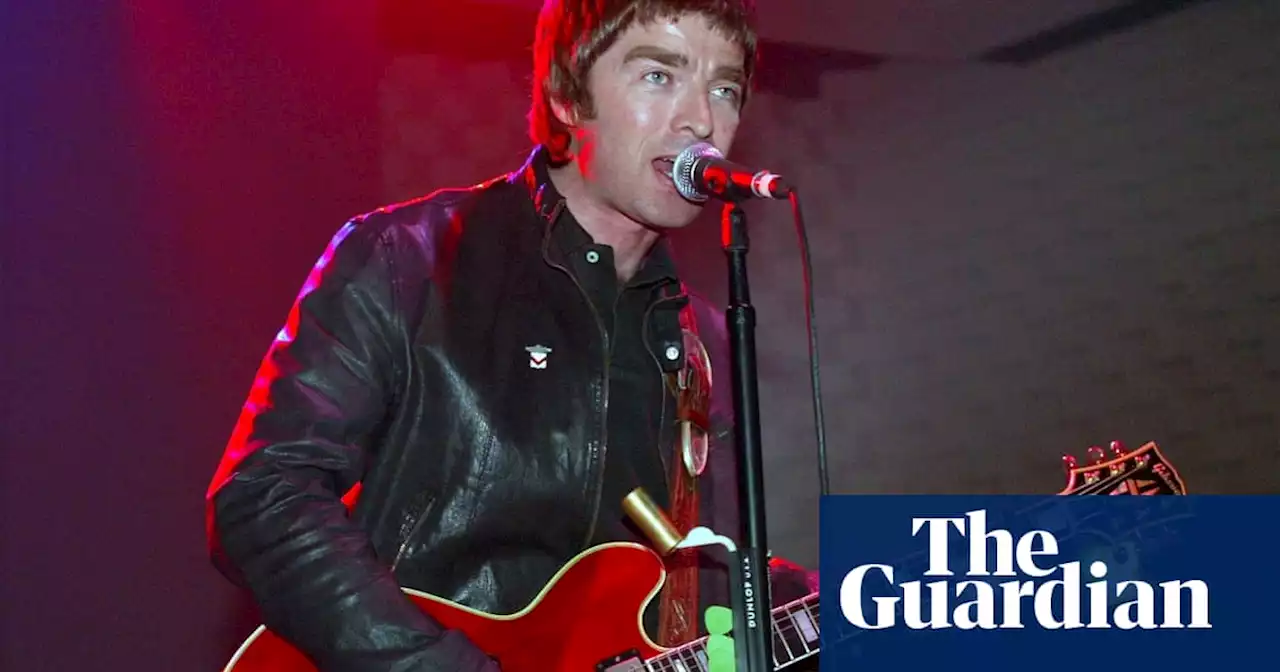 Noel Gallagher’s guitar damaged on night Oasis split goes up for auction