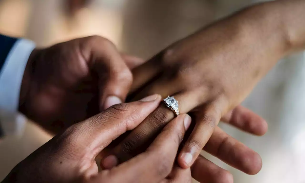 4 ways to secretly measure your partner's engagement ring size