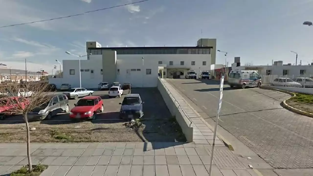 Tragedia en Puerto Madryn: un niño de 10 años jugaba con una soga arriba de un árbol y se ahorcó por accidente