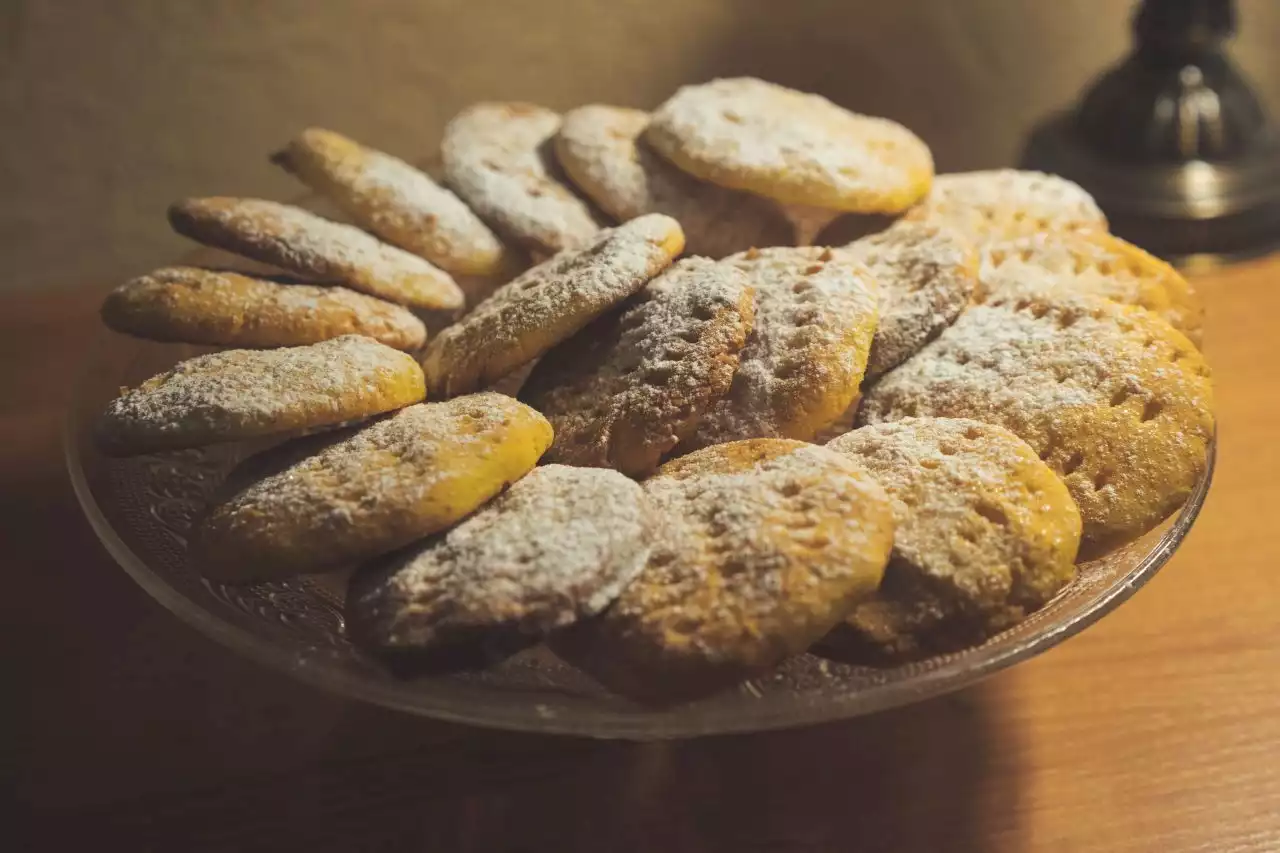 Draghi & fiori di sambuco | Pan de mej, il dolce di San Giorgio - Linkiesta.it