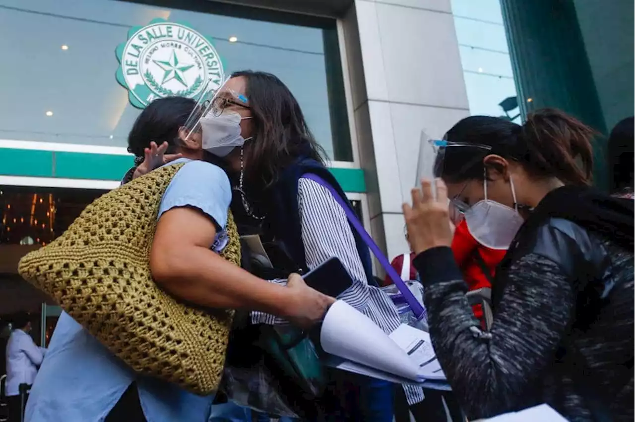 ‘Priceless moment’: Bar passer draws inspiration from Manila Bulletin photo