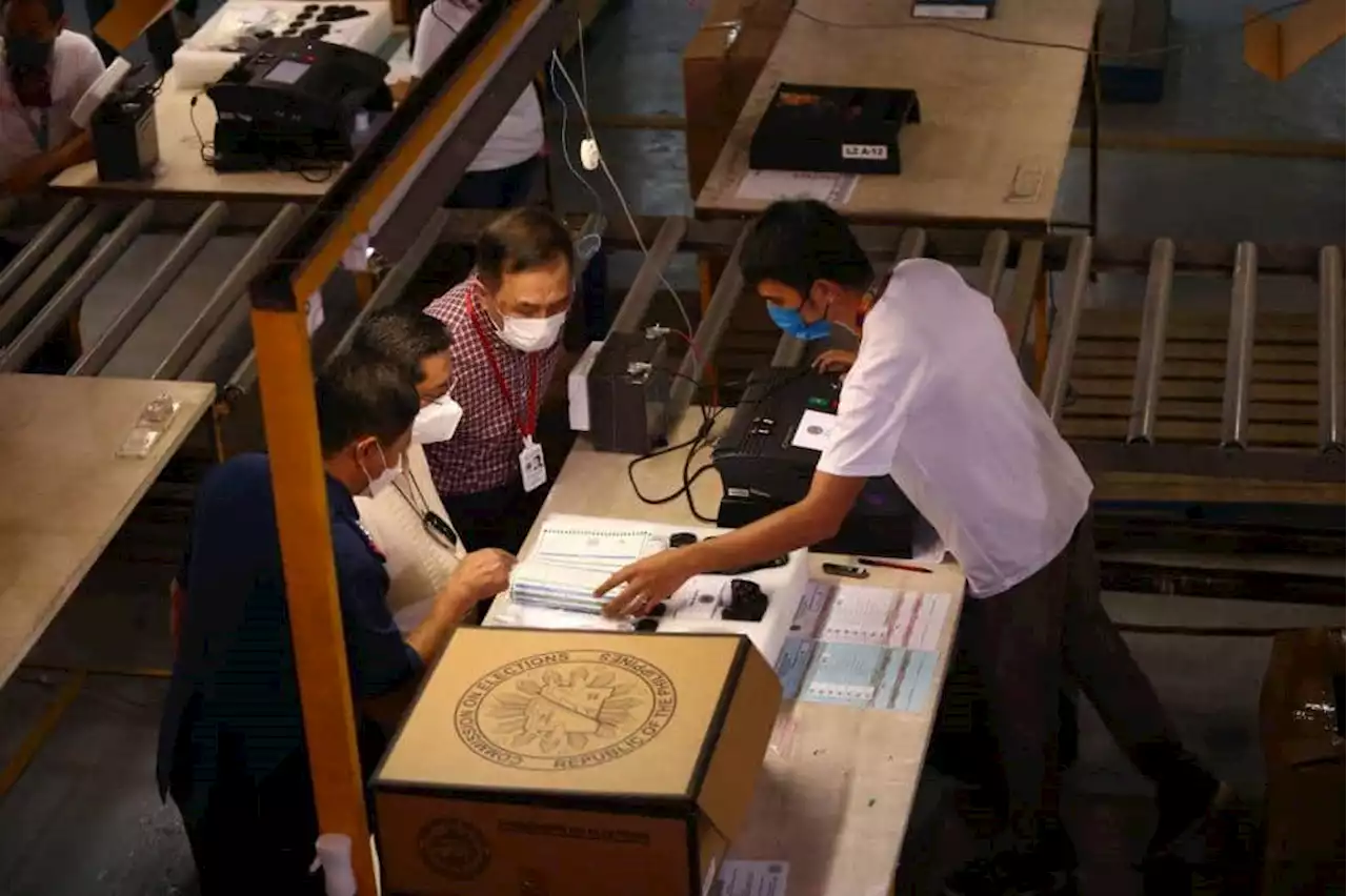 Vote counting machine on display at SM Lucena for demo