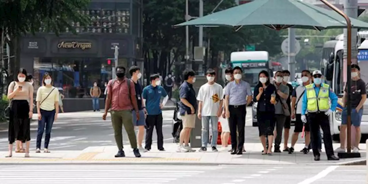 Orang Korea Punya Sederet Alasan untuk Tetap Pakai Masker Meski Pandemi Usai | merdeka.com