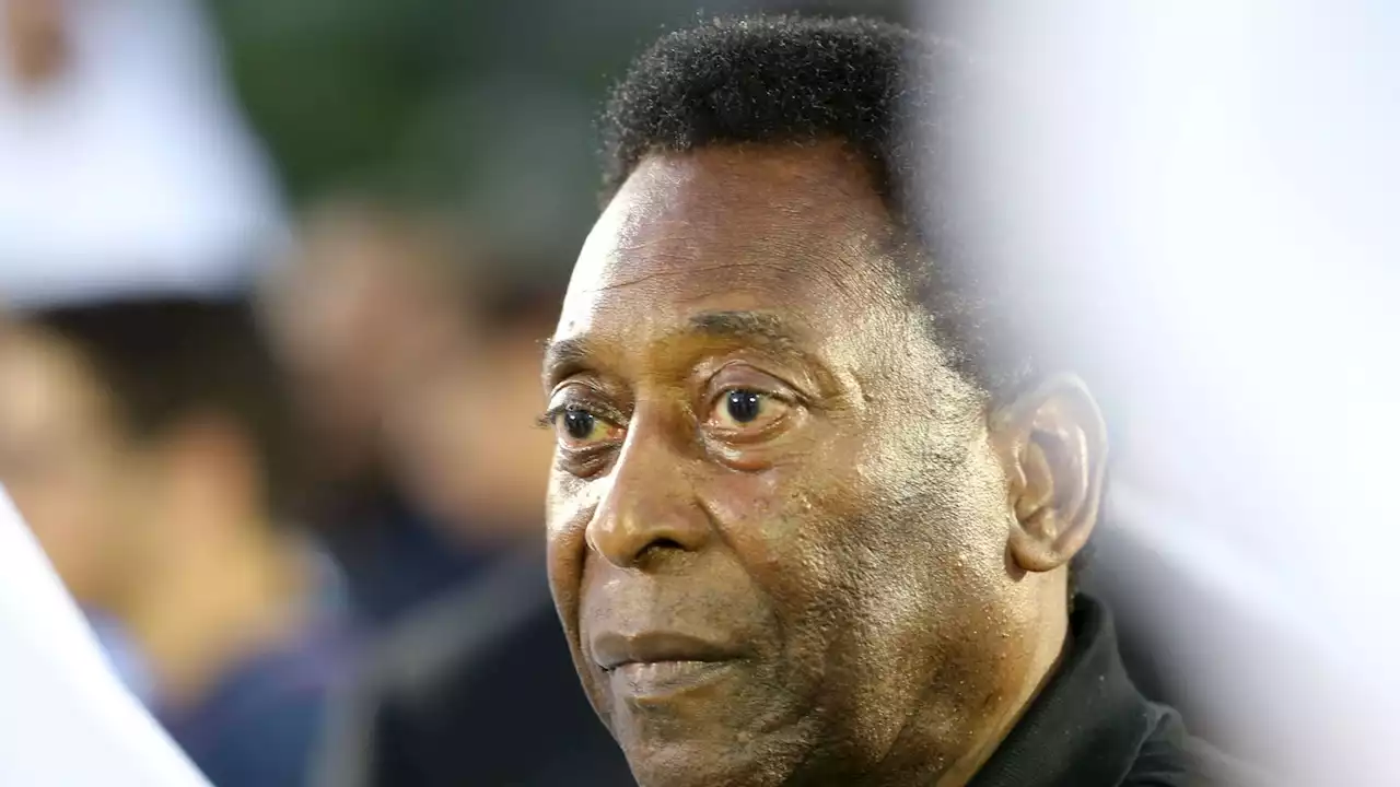 Pelé de nouveau hospitalisé pour poursuivre son traitement contre le cancer