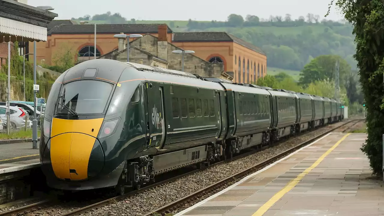 Rail union plans 'biggest strike in modern history' over job cuts