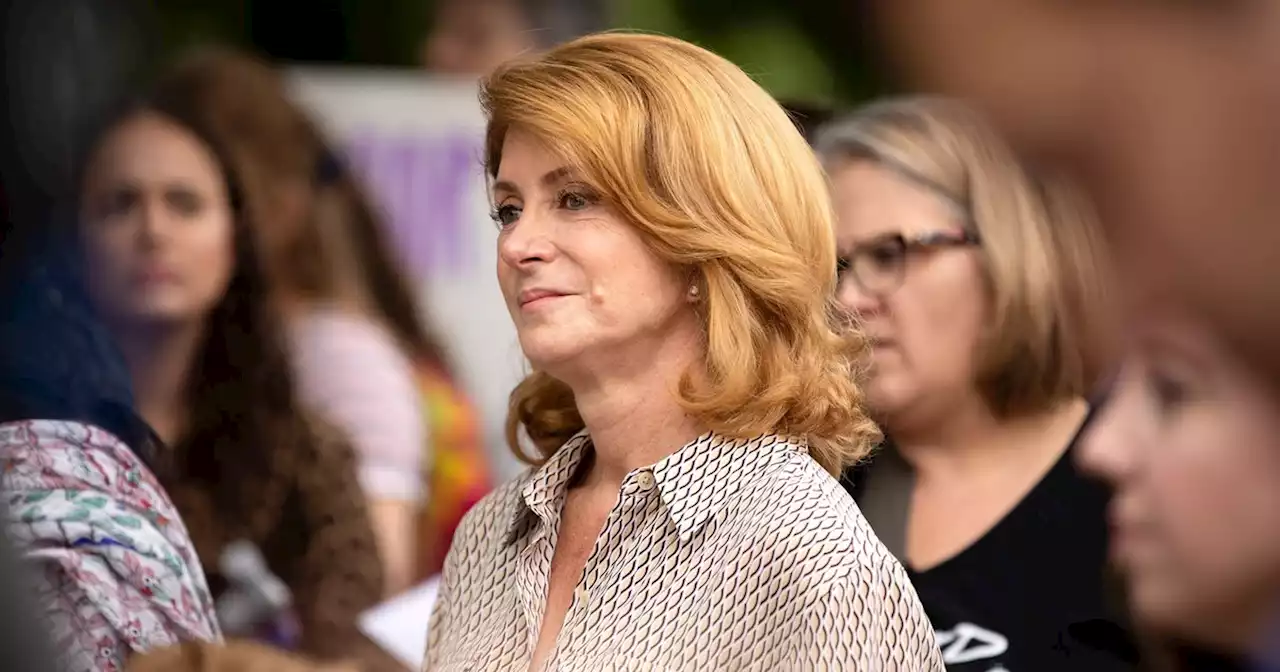 Former state Sen. Wendy Davis challenges Texas abortion law in court