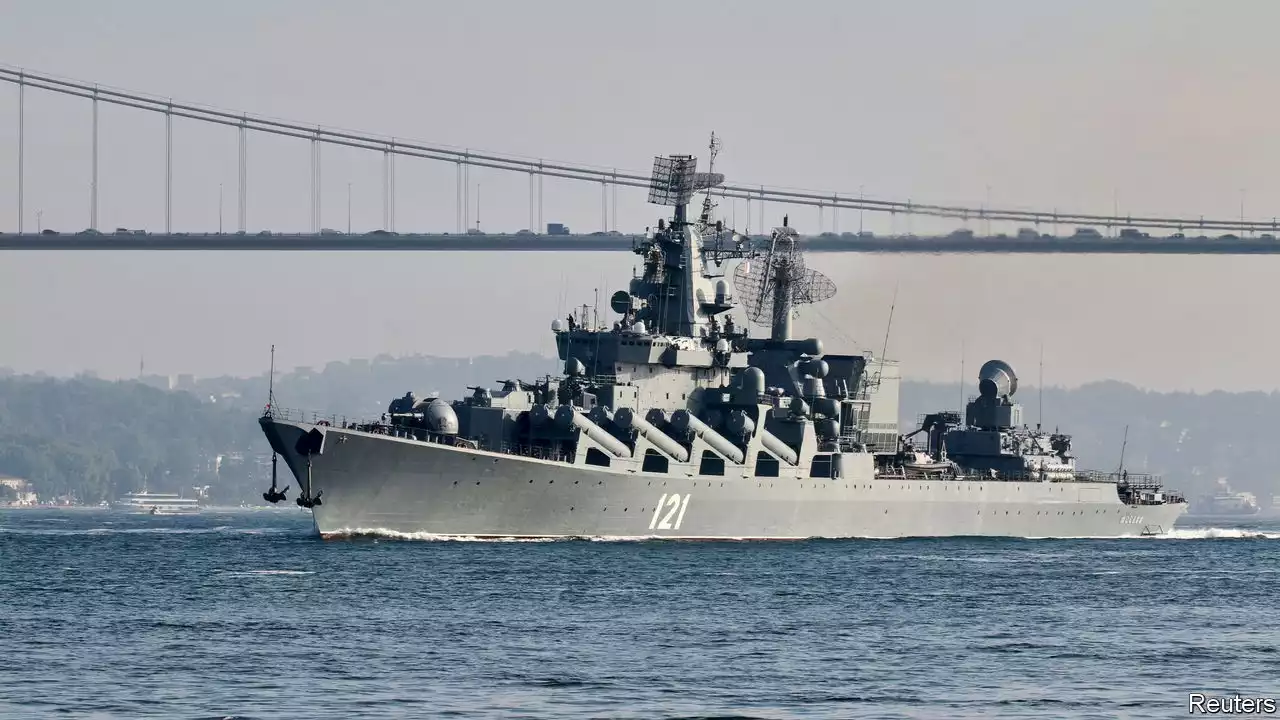 How did Ukraine destroy the Moskva, a large Russian warship?