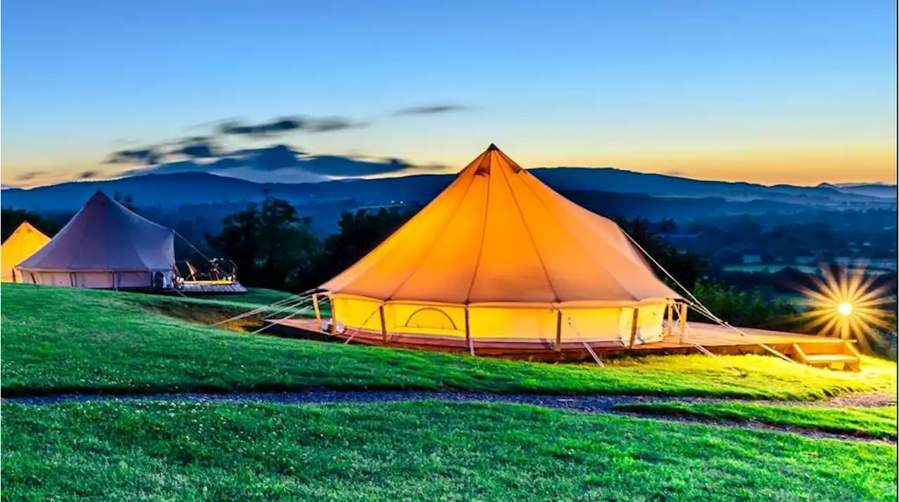 Una joven murió asfixiada en un glamping de Colombia y su novio está grave