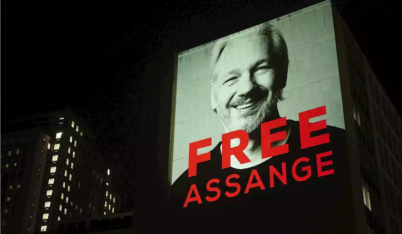 Judge sends Assange extradition decision to U.K. government