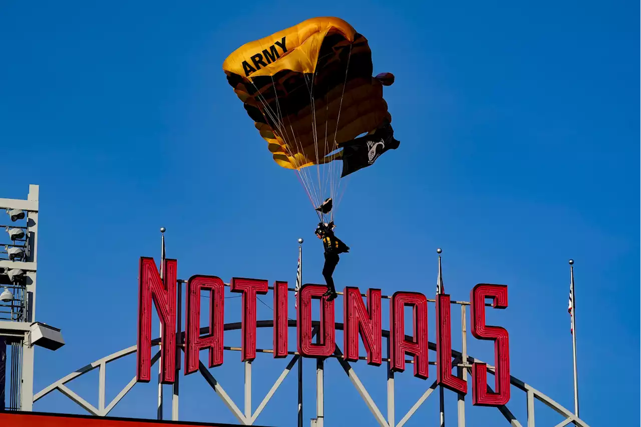 Parachute demo at Nationals Park causes brief U.S. Capitol evacuation