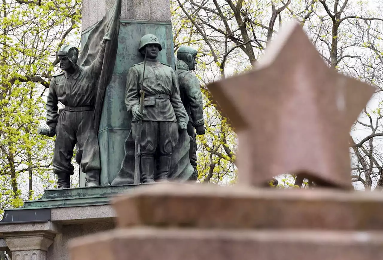 Potsdam: Ehrenmal für sowjetische Soldaten mit Farbe beschmiert