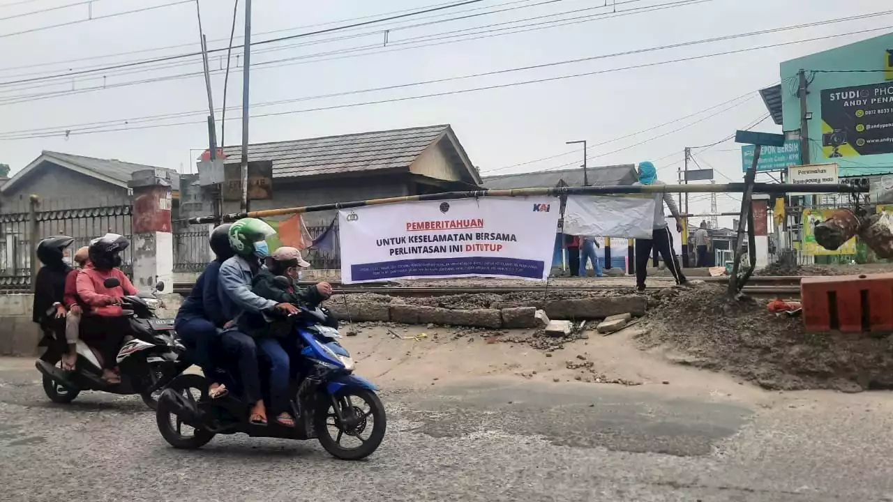 Begini Komentar Pedas Warga, Soal Penutupan Perlintasan Rawa Geni Oleh PT KAI