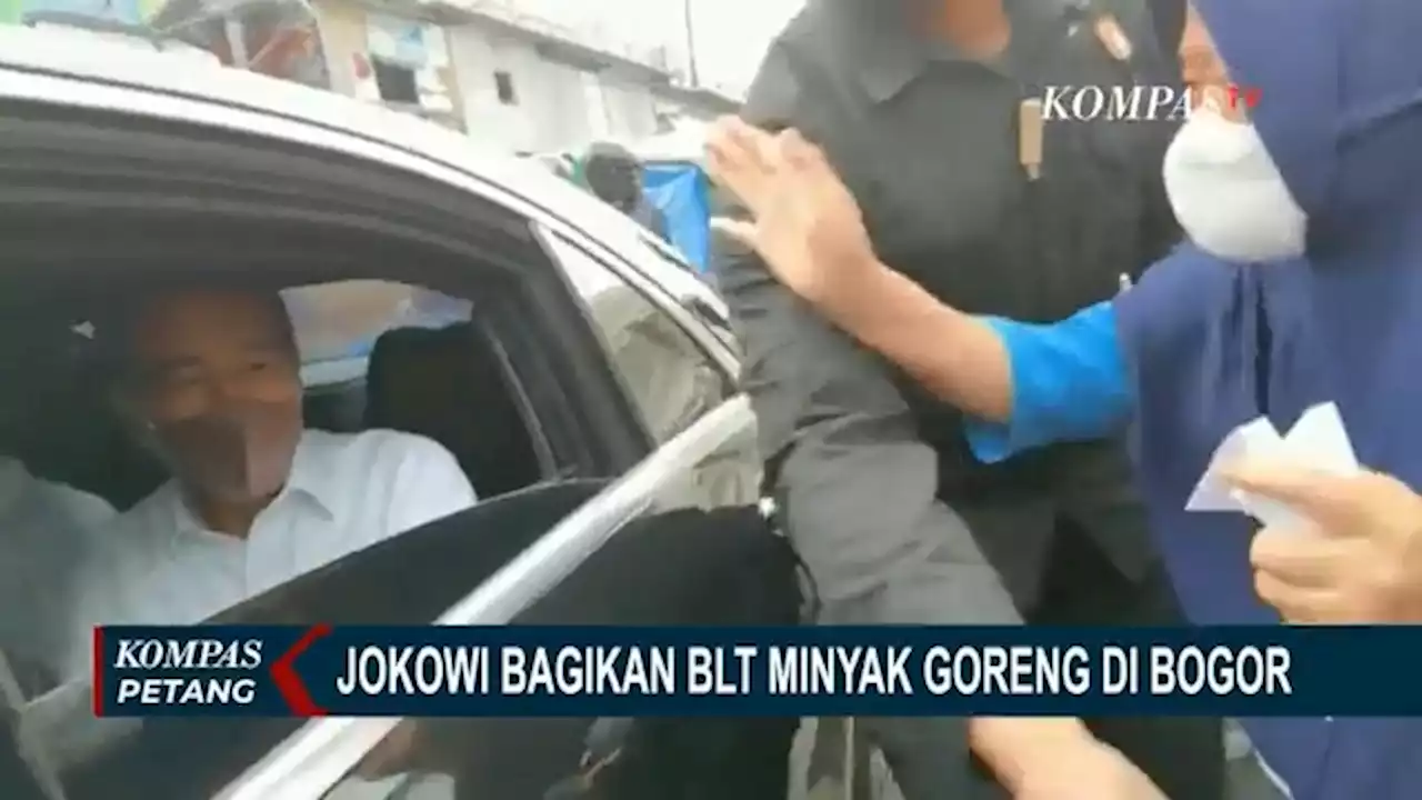 Jokowi Bagikan Sejumlah Paket Bantuan Tunai untuk Warga di Bogor